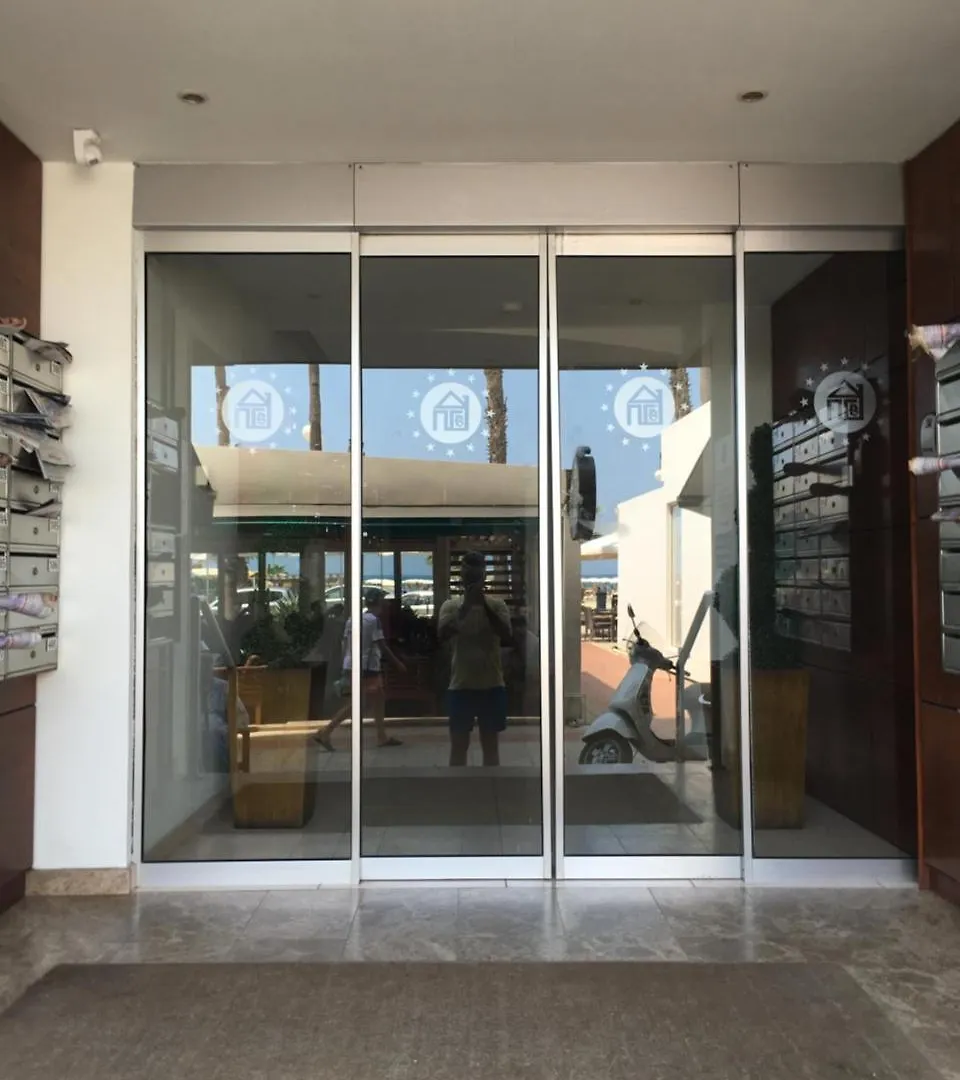 Ithaki Phinikoudes Apartment No. 105 Larnaca